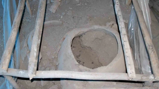Türkiye'de benzeri yok, 700 yıllık metal atölyesi keşfedildi