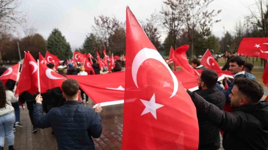 Üniversiteli öğrencilerden 'Teröre Lanet' yürüyüşü