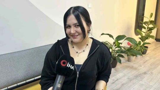 Ünlü solist, sağlıklı olmak ve kamera önünde fit görünmek için İstanbul'dan Elazığ'a gelerek ameliyat oldu