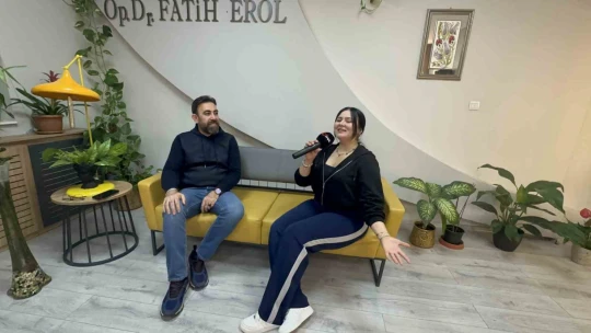 Ünlü solist, sağlıklı olmak ve kamera önünde fit görünmek için İstanbul'dan Elazığ'a gelerek ameliyat oldu
