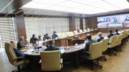Vali Hatipoğlu, 'Afet risklerini azaltma çalışmaları hayati derecede büyük bir öneme sahiptir'