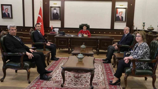 Vali koltuğuna oturdu, ilk icraatlarından birisi deprem ve yapı stoku oldu