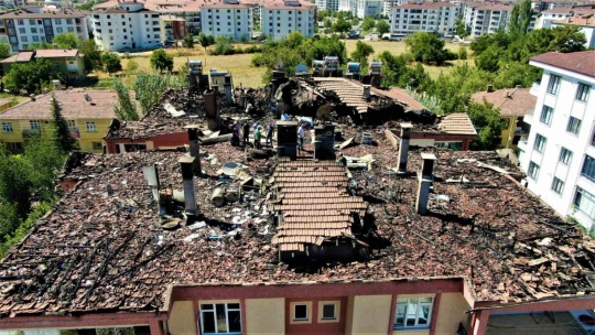 Yangın 3 saat sonra kontrol altına alınmıştı, hasar gün doğunca ortaya çıktı