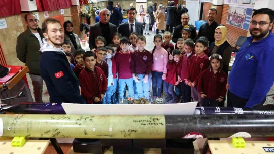 Yerli Malı Haftasında milli roket, robot ve dronlar sergilendi