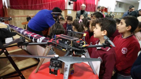 Yerli Malı Haftasında milli roket, robot ve dronlar sergilendi