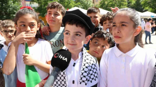Yüzlerce öğrenci ve veliden anlamlı etkinlik