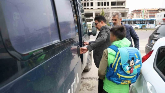 Zabıta ekiplerinin yakaladığı dilenci, 'Kaç yıldır beni kimse yakalayamadı'