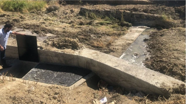 Elazığ'da 480 dönüm alan su ile buluştu
