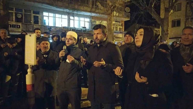 Kütahya'nın Pazarlar ilçesinden deprem bölgesine 2 tır yardım malzemesi