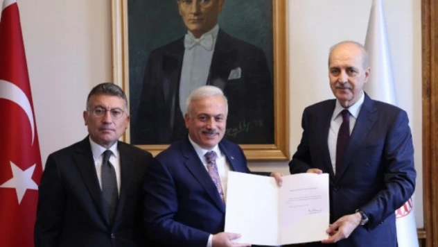 Numan Kurtulmuş, TBMM Başkanlığı için adaylık başvurusunu yaptı.