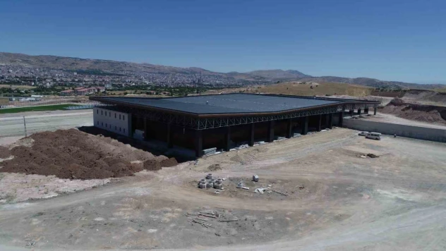 Başkan Şerifoğulları, 'Elazığ'ımızı geleceğe hazırlamaya devam ediyoruz'