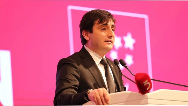 Hukuksuzluğu Safsatalarla Aklama Çabalarını İbretle İzliyoruz