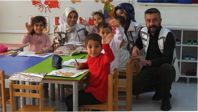 İyilik Çeşmesi Derneği, Minik Yüreklerin Yüzünü Güldürdü.