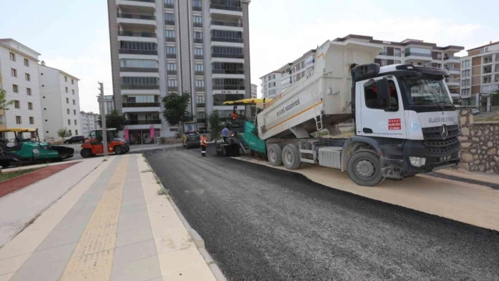 Başkan Şerifoğulları, '41 mahallenin tamamında yoğun bir çalışma içerisindeyiz'

