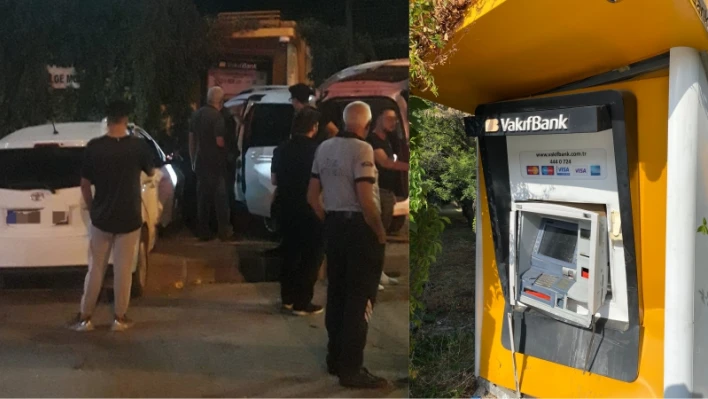 Elazığ'da kaza yapan otomobiller, ATM'ye daldı: 2 yaralı

