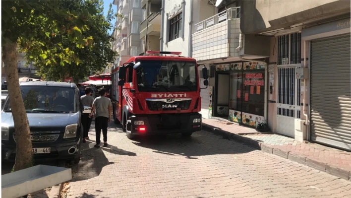 Tinerciler yaktı, itfaiye ekipleri söndürdü

