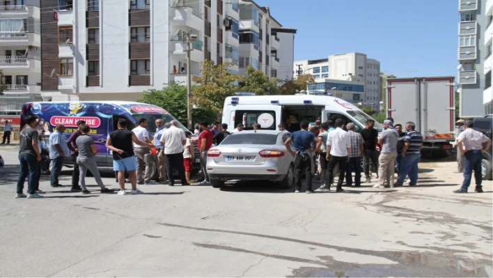 Elazığ'da minibüs ile otomobil çarpıştı: 1 yaralı

