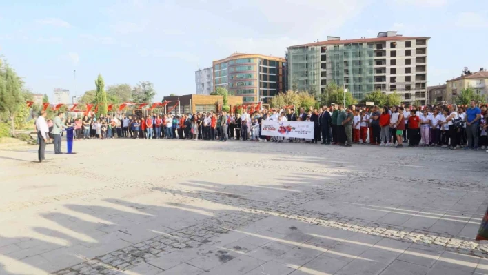 Elazığ'da Amatör Spor Haftası kortej yürüyüşüyle başladı

