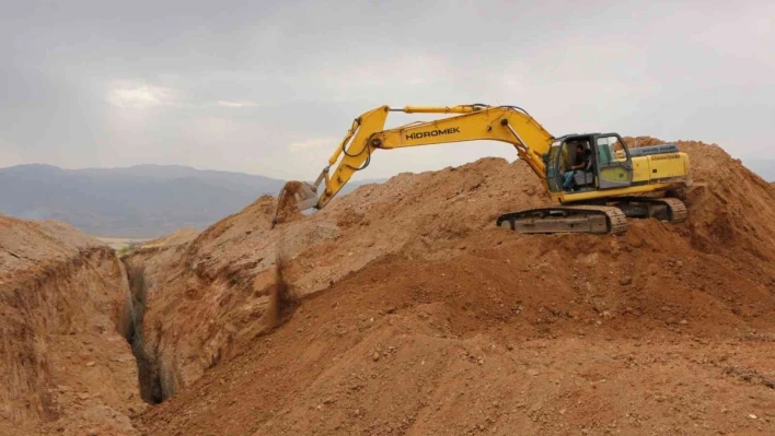 Elazığ İl Özel İdaresi alt yapı çalışmalarını sürdürüyor

