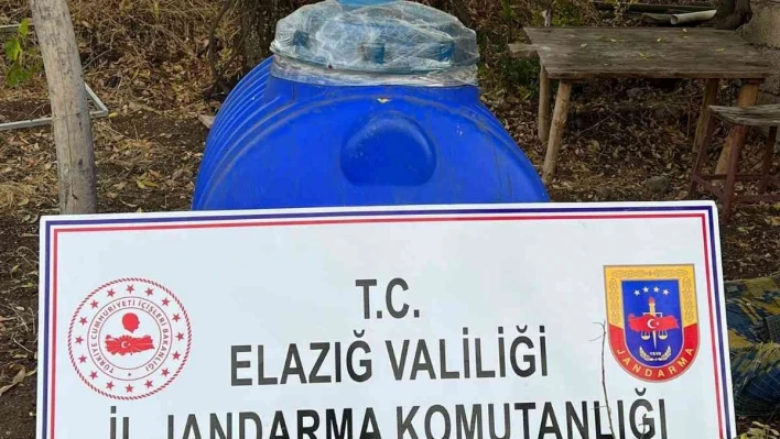 Elazığ'da bin litre kaçak şarap ele geçirildi

