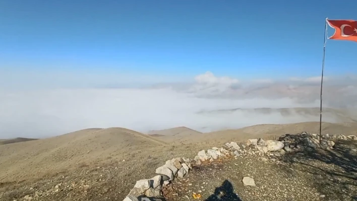 Elazığ'da sis tabakası görsel şölen sundu

