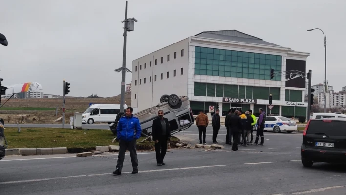 Elazığ'da emniyet kemeri hayat kurtardı

