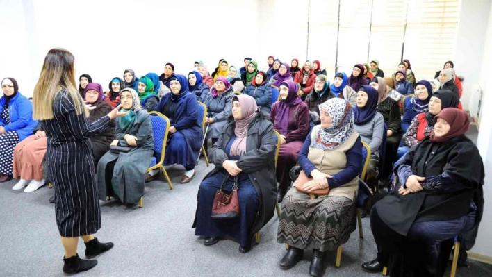 Elazığ Belediyesi'nden Ahıska Türklerine psiko-sosyal destek

