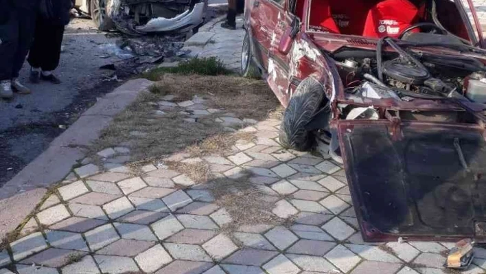 Elazığ'da trafik kazası:2 yaralı

