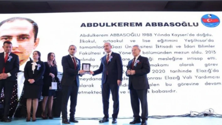 Bakan Soylu'dan, Vali Yardımcısı Abbasoğlu'na 'Üstün başarı ödülü'

