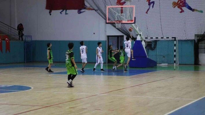 Elazığ'da Yıldızlar Basketbol İl Şampiyonası başladı

