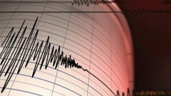 Türkiye sınırı 5,7 büyüklüğünde sallandı