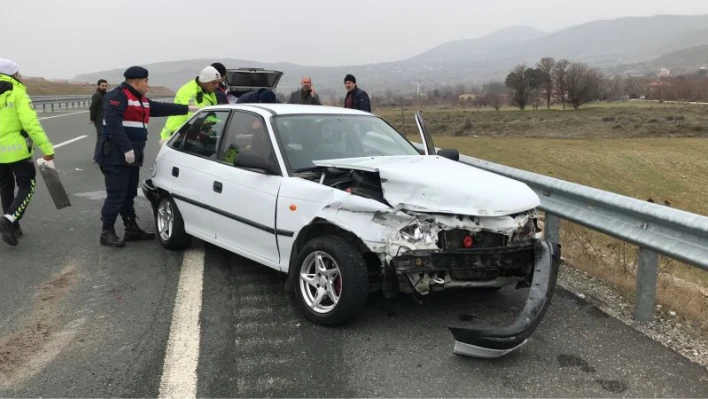 Elazığ'da trafik kazası: 4'ü çocuk 7 yaralı

