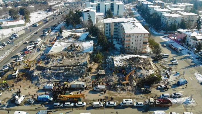 Malatya'da depremin altıncı gününde arama kurtarma çalışmaları havadan görüntülendi

