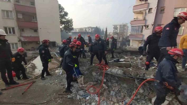 Acısını yüreğine gömdü görevinin başına döndü

