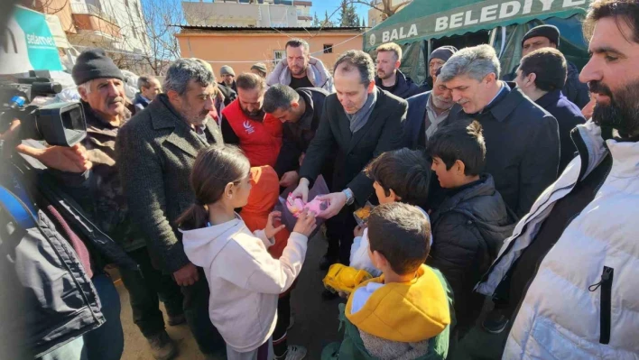 Yeniden Refah Partisi Genel Başkanı Erbakan: 'Binlerce teşkilat mensubumuz ilk günden beri sahada'

