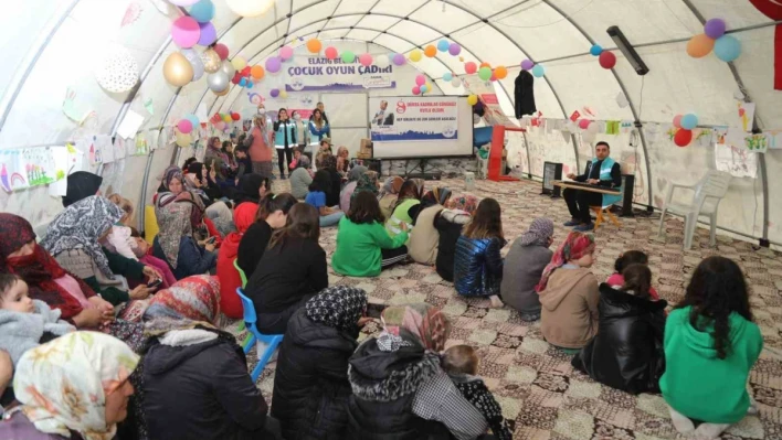 Elazığ Belediyesi depremzede kadınları yalnız bırakmadı

