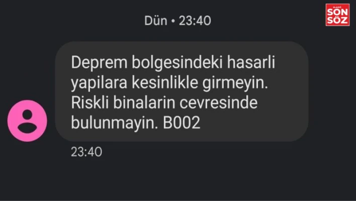 AFAD'dan depremde hasar gören binalara girmeyin uyarısı

