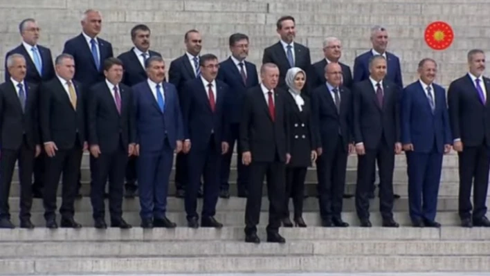 Cumhurbaşkanı Erdoğan ve kabine üyeleri Anıtkabir'i ziyaret etti