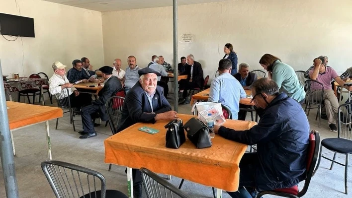 Elazığ'da yetiştiriciler keneye karşı bilgilendirildi

