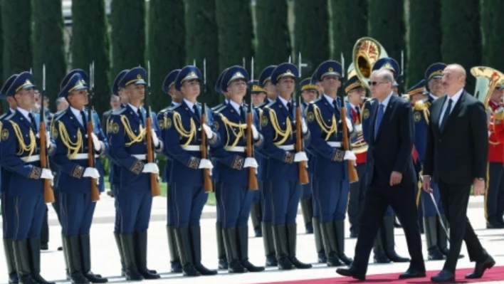 Cumhurbaşkanı Erdoğan Azerbaycan'da: İki Ülke Arasındaki İlişkiler Güçleniyor