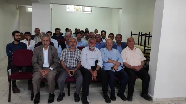 Elazığ'da  imam hatip ve müezzin kayyımlarına seminer

