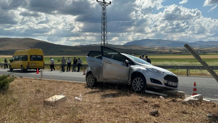 Elazığ'da trafik kazası: 1'i ağır 4 yaralı

