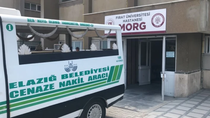 Elazığ'da sofra bezi silkelerken düşen genç kız hayatını kaybetti

