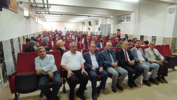 Elazığ'da erteleme, üşenme, vazgeçme konulu konferans verildi
