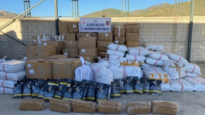 Elazığ'da 3,5 ton kaçak tütün ele geçirildi: 19 gözaltı
