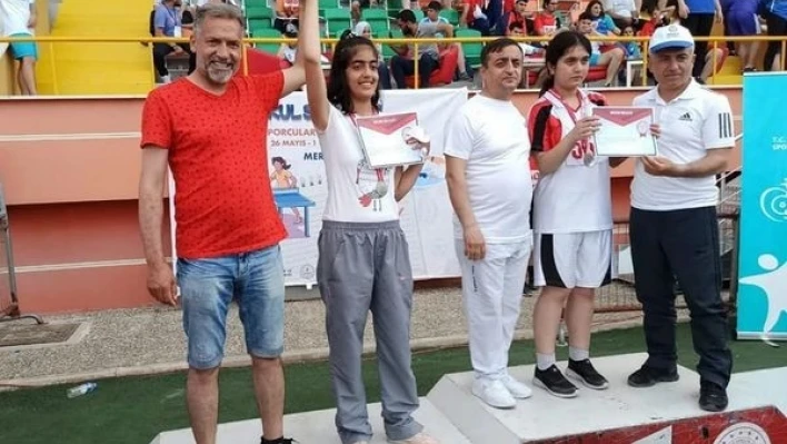 Özel sporcular Mersin'den madalyayla döndü
