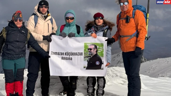 Arkadaşlarının anısına 2347 rakımlı Hazarbaba Dağı'na tırmandılar