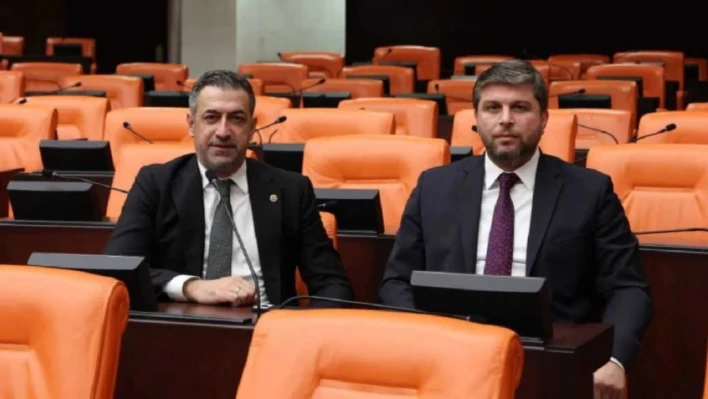 Birlikte Büyük Emek Verdiler