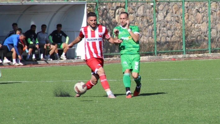 Bölgesel Amatör Lig: Rüstempaşaspor: 0 - 12 Bingölspor: 3