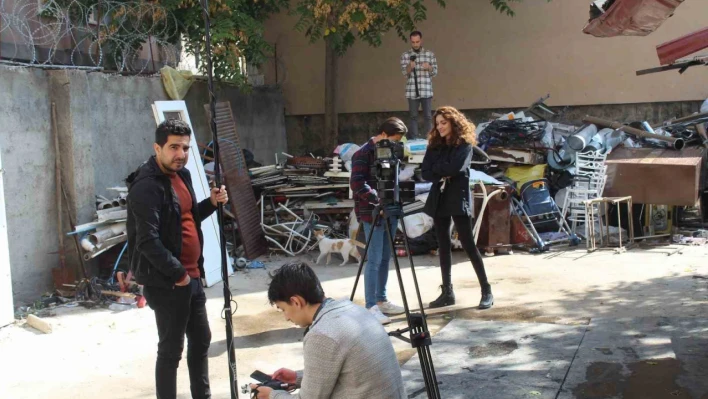 Elazığ Belediyesi Sanat Akademisi, yeni öğrencilerini arıyor